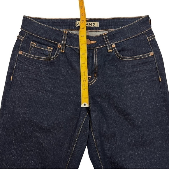 J Brand Curvy Fit Cigarette Leg Jean in Ink Dark Wash Size 29 - Picture 8 of 9